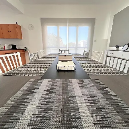 Albert's Center 101k Апартаменти