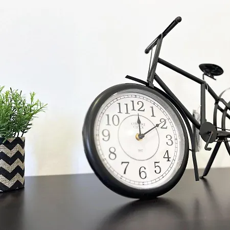 Albert's Center 101k * ラルナカ